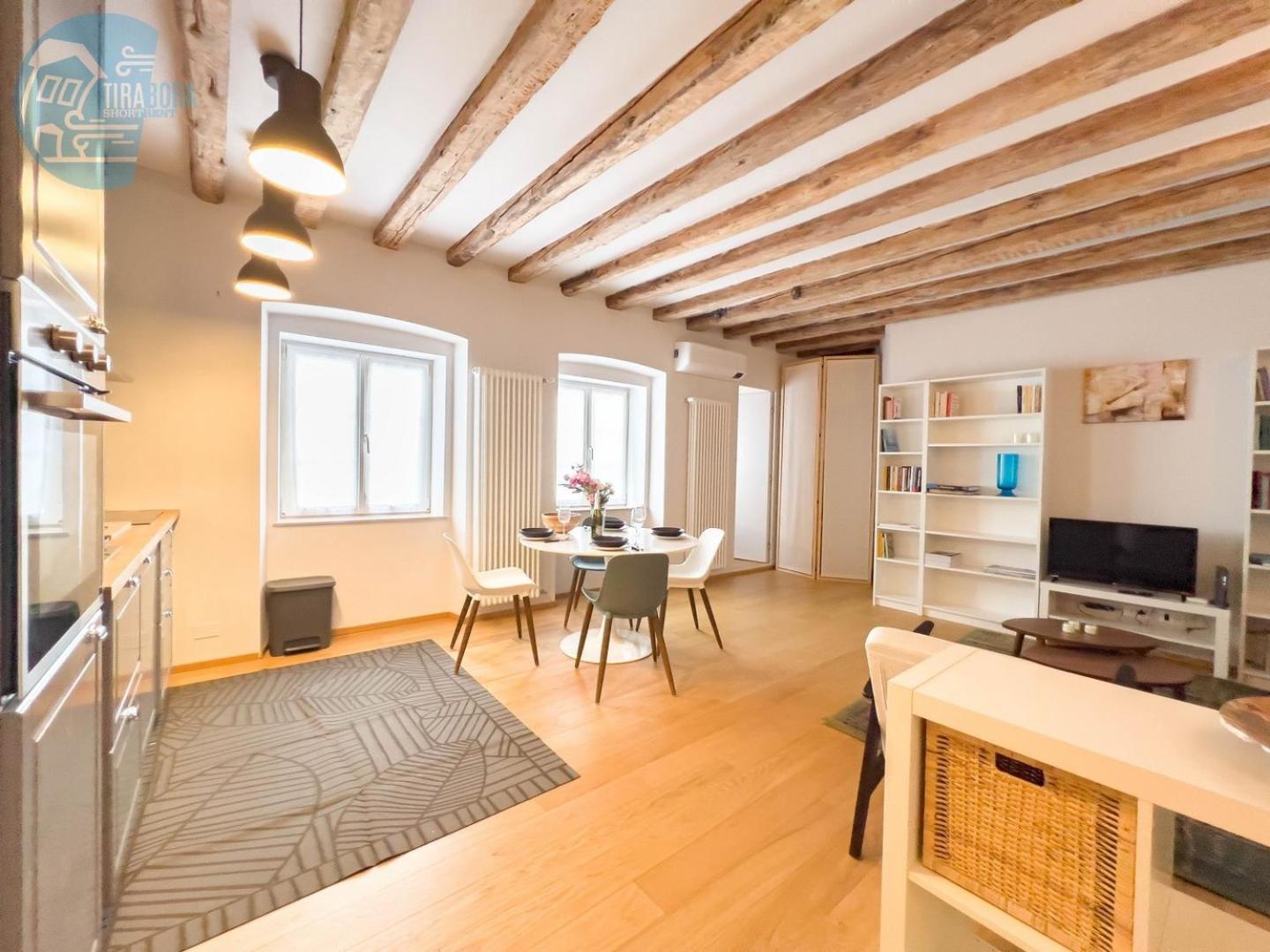 Mazzini 9 Tirabora Short Rent Apartment Trieste Exterior photo